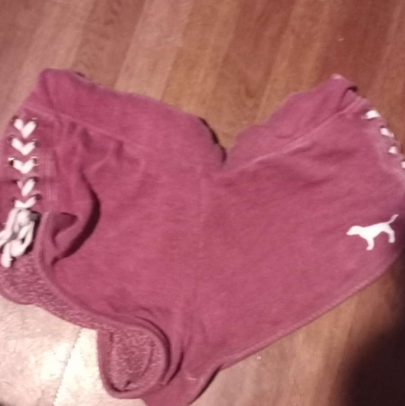 Clothes - Picture 9 of 12